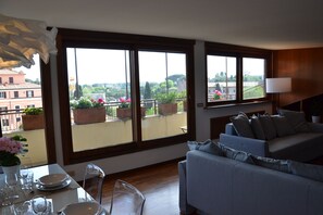 Smart-TV, DVD-Player, Bücher