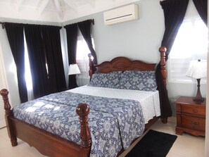 3 bedrooms, iron/ironing board, travel crib, free WiFi