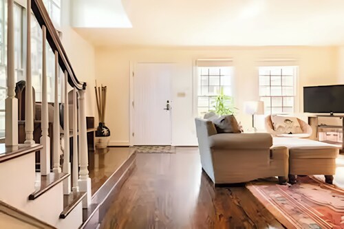 BEST LOCATION: Historic Shepherdstown Getaway