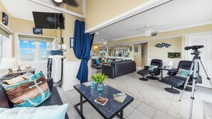 Smart TV, fireplace, video games, DVD player - 3 Florida side-by-side Beach Houses; Sleeps 50+. Pools, Hot Tubs, Docks ON Beach (Stuart)