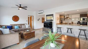 Smart TV, video library