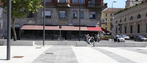 Third-party on-site parking