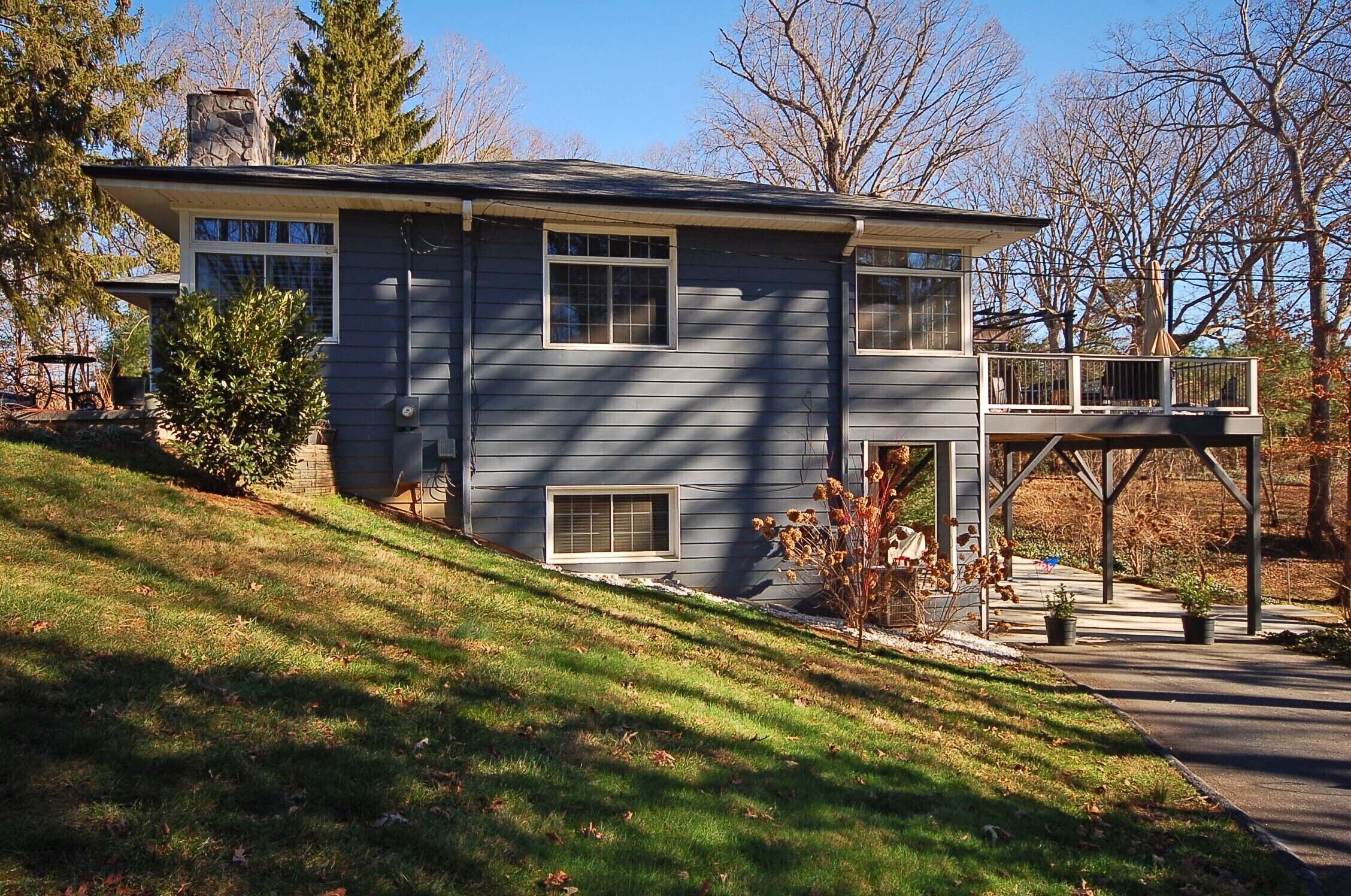 14 Best PetFriendly Vacation Rentals In Asheville, North Carolina