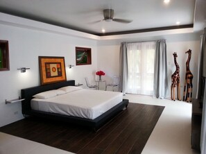 2 chambres, coffres-forts dans les chambres, Wi-Fi gratuit