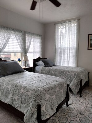 2 bedrooms, desk, iron/ironing board, free WiFi