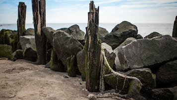 Aan het strand, ligstoelen aan het strand