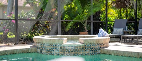屋外プール、温水プール