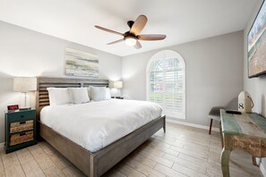 4 bedrooms, desk, iron/ironing board, travel crib