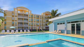 Alberca al aire libre