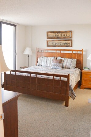 3 slaapkamers, een strijkplank/strijkijzer, gratis wifi, beddengoed