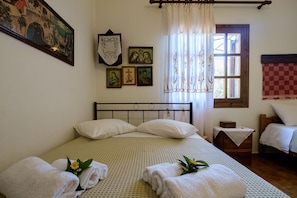 Traditional House, 2 Bedrooms | 2 bedrooms, iron/ironing board, free cribs/infant beds, free WiFi - Traditional Cretan Family Home (Kissamos)