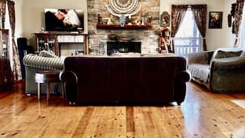 Smart TV, fireplace, video games, DVD player