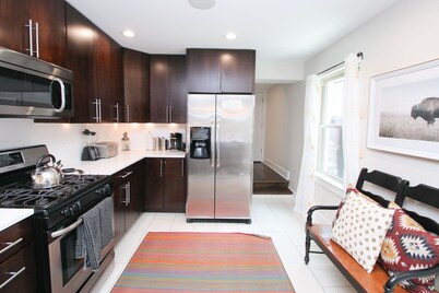 Gorgeous! Parking! Park Front! - Perfect Center City Location!