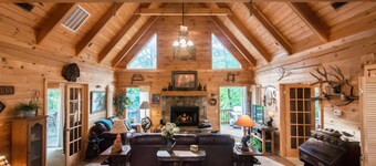  2つのマスタースイートを備えたログホーム-2つのカップルに最適