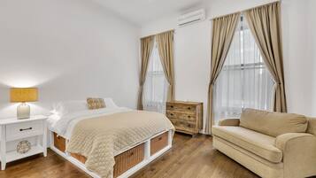 3 bedrooms, iron/ironing board, free WiFi, bed sheets