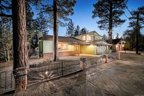 Exterior - Expansive Lake View Home1 mile from the Village w/ Hot tub & Game Rm VRR20250487 (Big Bear Lake)