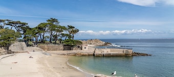 Closest Home to Lover's Point and Steps from the Beach