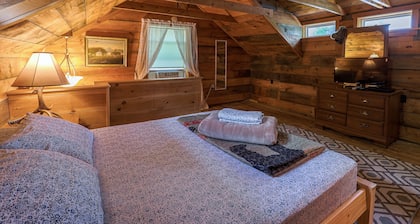 Charmant, Seeufer Hütte auf schönen Chemo Teich in der Nähe Acadia und Bar Harbor, ME