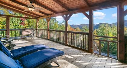 Secluded Wood Cabin-Amazing Mtn Views, Hot Tub, WiFi
