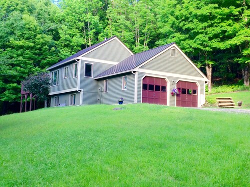 Beauty, Privacy, and Comfort — Your Vermont Retreat Awaits!