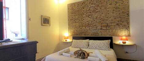 1 bedroom, desk, iron/ironing board, free WiFi