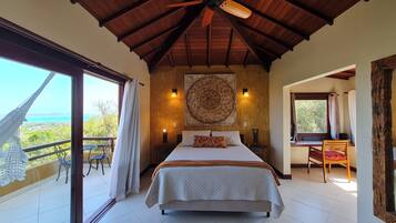 4 bedrooms, desk, iron/ironing board, free WiFi