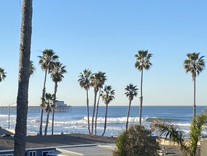 Beach nearby, sun-loungers, beach towels - North Coast A101 Corner condo West & South Facing Ocean views from Two Balconies (Oceanside)