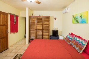 3 bedrooms, iron/ironing board, travel cot, free WiFi