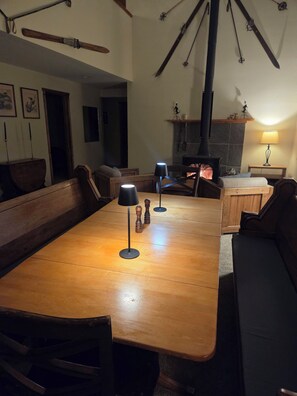 Dining - Killington, Vermont Ski House w/ Hot Tub and Sauna (Killington)