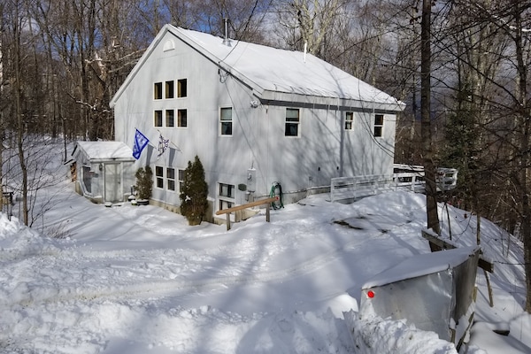 I
Our snow country home welcomes you!