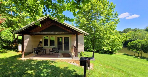  Cozy Cabin,heated floors on New River
... Pets Welcome