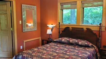 1 bedroom, iron/ironing board, travel cot, free WiFi