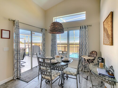  ALWAYS FREE POOL AND SPA HEAT - Disney fireworks from pool/spa, Orange grove 