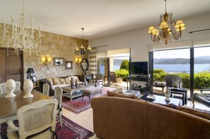 TV, fireplace, DVD player, stereo