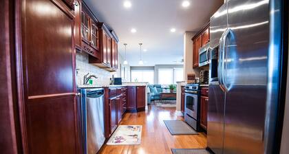 New 4BR Beach Block Home-Location, Location, Location!