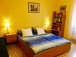 1 bedroom, in-room safe, desk, iron/ironing board