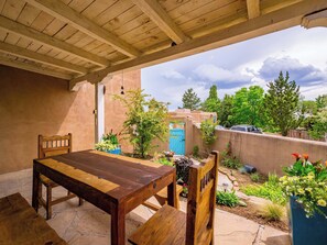 屋外ダイニングエリア