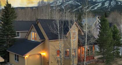 Ranskan kadun retriitti: Virtuaalikierros, lemmikkiyst��vällinen, kävelymatka Gondoliin, poreallas