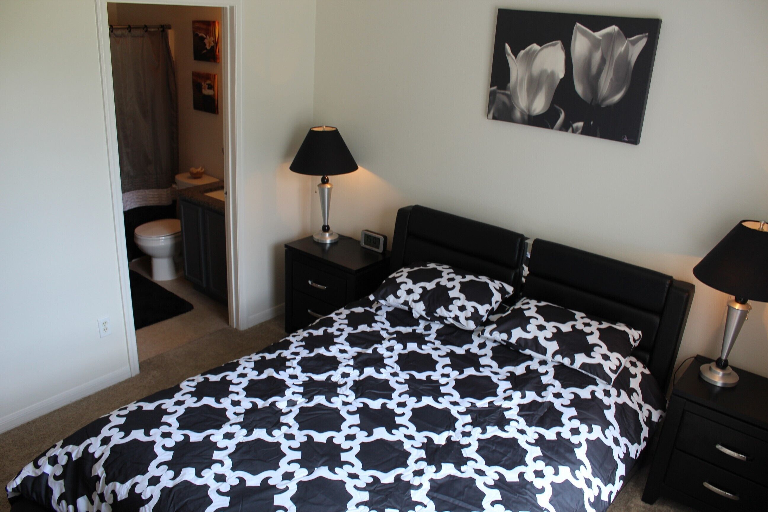 4 chambres, fer et planche à repasser, lit parapluie, Wi-Fi gratuit