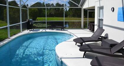 Kaunis Waterside Villa vuokrattavana Orlando