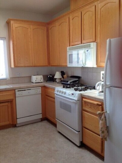 Relax by Pismo Beach in your 3-bedroom Oceano retreat