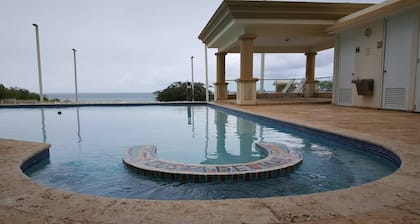 Beautiful Apartment With Ocean View And Located in Front Of Pool Beach in front