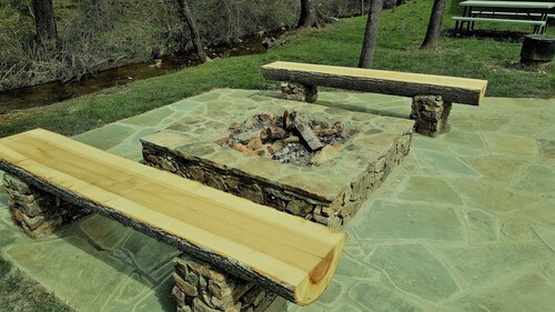 Creekside rentouttava kylpytynnyri / palo kuoppaan / grilli; lähellä Kasino / GSNP