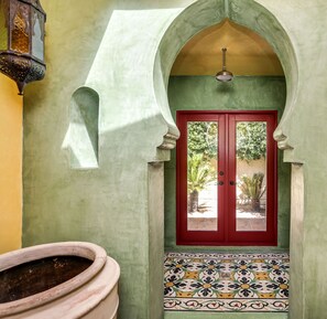 Interior -  MOROCCAN POOL /SPA VILLA/DEEPWELL NEIGHBORHOOD
  PS ID106 (Palm Springs)