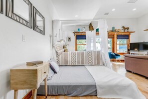 Strykejern/-brett, wi-fi (inkludert) og sengetøy