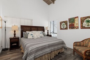 2 bedrooms, iron/ironing board, free WiFi, bed sheets - Modern Beach House on the Sand (Oceanside)
