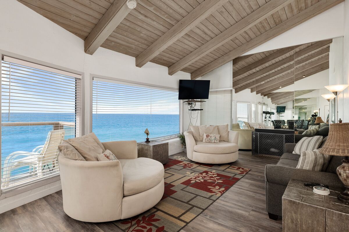 Modern Beach House On The Sand - Oceanside, CA