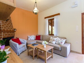 Living room - Gorgeous Villa With Pool & Gardens (Agios Vasileios)