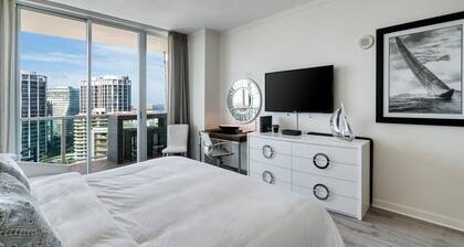 Kostenloses Parken ★ Blick auf den Stadtbalkon 24-Stunden-Check-in ⚡WIFI