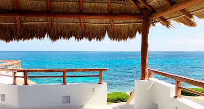 Nov & Dec specials~Unobstructed Caribbean~Oceanfront Spacious Private Home~Pool